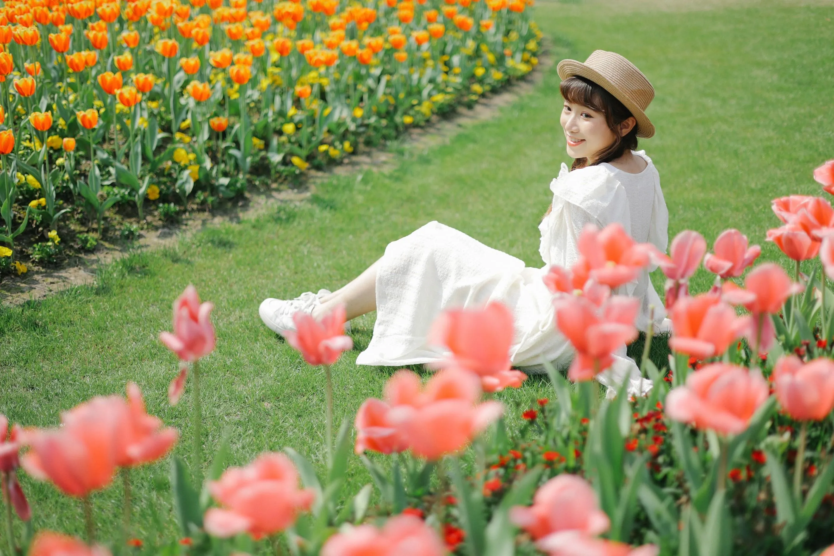 [YITUYU艺图语]2022.09.10 郁金香花开 蓝胖子- [28P]插图2